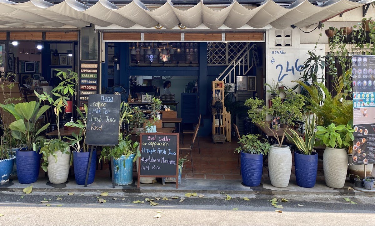246 Art Café
